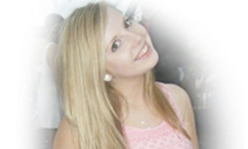 Brit backpacker, 21, died after getting stuck between two sofas at Aussie hostel Brit backpacker, 21, died after getting stuck between two sofas at Aussie hostel