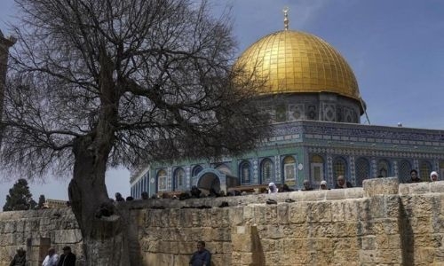 Unrest erupts at Jerusalem holy site ahead of parade Unrest erupts at Jerusalem holy site ahead of parade
