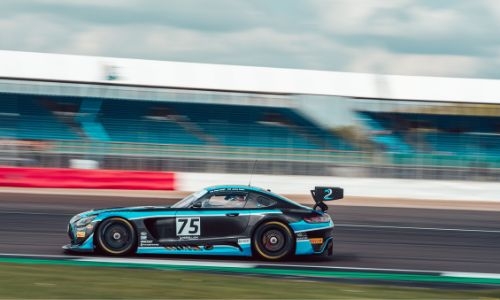 2 Seas qualify both cars in top 10 for Silverstone British GT race