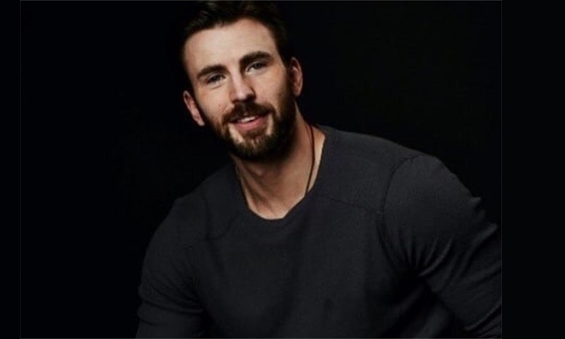 Evans critiques his first acting gig Evans critiques his first acting gig