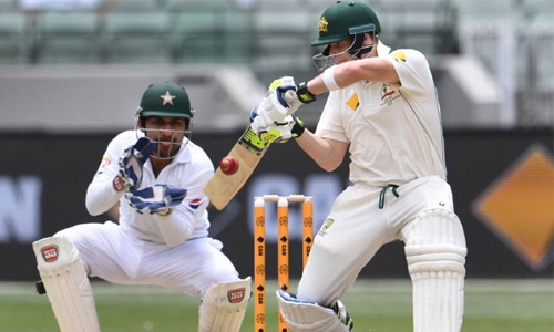 Smith century gives Australia narrow lead