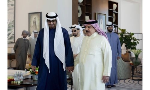 His Majesty King Hamad returns to Bahrain after UAE visit