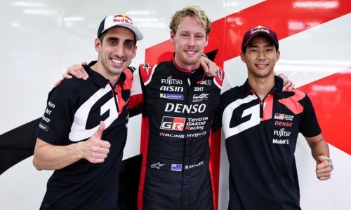 Toyota on pole in Bahrain! Toyota on pole in Bahrain!