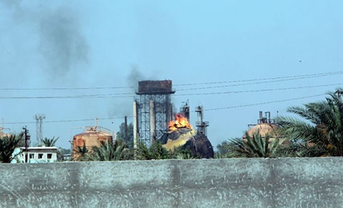 Suicide raid on Iraq gas plant kills seven Suicide raid on Iraq gas plant kills seven