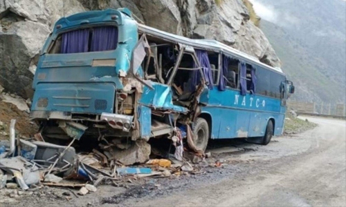 10 dead in Pakistan bus blast 10 dead in Pakistan bus blast