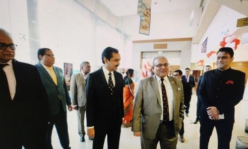 Indian Ambassador visits State Bank of India’s retail branch in Bahrain