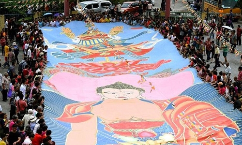 Devotees mark Buddha's birthday in Malaysia Devotees mark Buddha's birthday in Malaysia