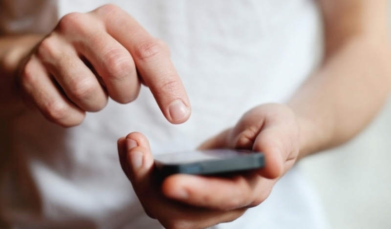 Man insults woman on social media in UAE, gets Dh7,000 fine Man insults woman on social media in UAE, gets Dh7,000 fine