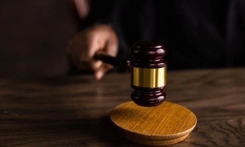 Bahrain court acquits woman of stealing restaurant equipment