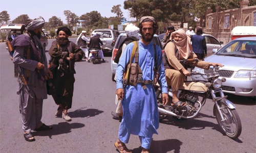Taliban seize Jalalabad, cut off Afghan capital from east