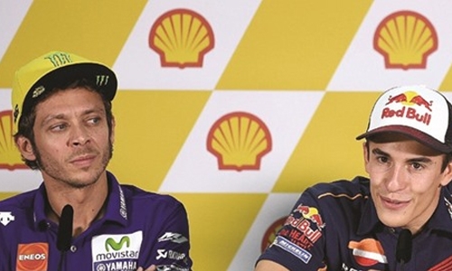 Rossi aims to put away Lorenzo at Sepang