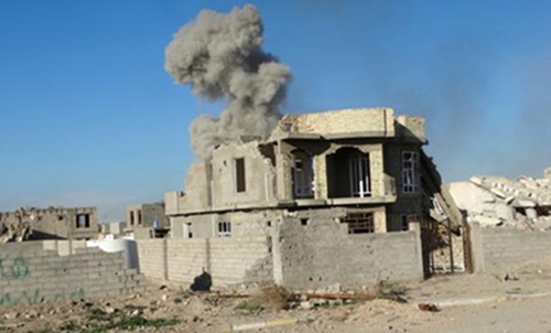 Islamic State's oil revenues 'slashed' by air strikes: French experts Islamic State's oil revenues 'slashed' by air strikes: French experts