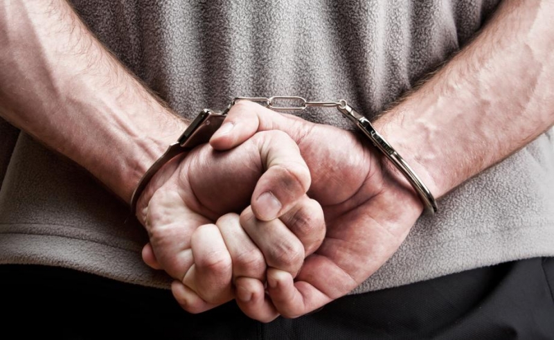 Arab suspected of theft arrested