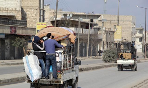 40,000 Syrians flee regime's Aleppo advance: monitor 40,000 Syrians flee regime's Aleppo advance: monitor