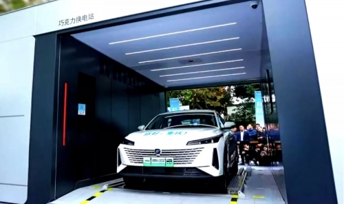 China accelerates EV battery swapping with new tech from CATL