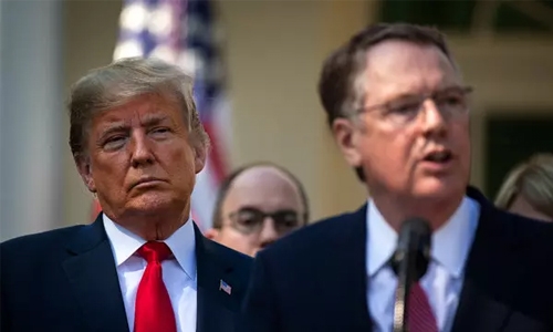 World politics divided between globalists and nationalists