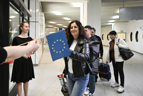 Bulgaria, Romania take first steps into Europe's visa-free zone