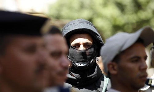 Motorcycle gunmen kill Egypt policeman