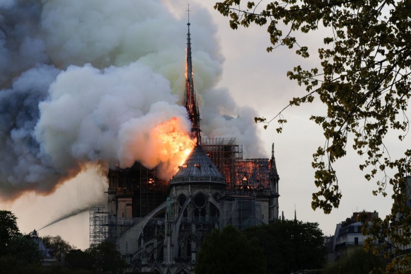 US$790m pledged to rebuild Notre-Dame