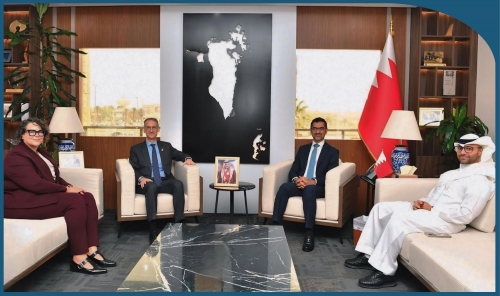Minister of Municipalities and Agriculture Meets U.S. Ambassador to Bahrain
