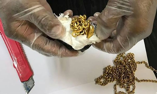 Sri Lanka arrests man with gold-filled bottom Sri Lanka arrests man with gold-filled bottom