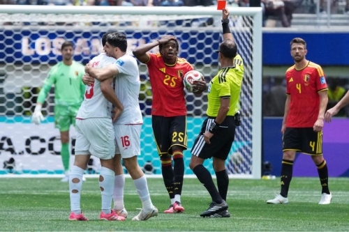 Stalemate in LA: 10-Man Belgium Hold Iran Stalemate in LA: 10-Man Belgium Hold Iran