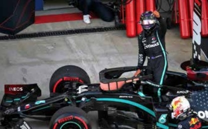 Hamilton takes Sochi pole after ‘horrible’ qualifying Hamilton takes Sochi pole after ‘horrible’ qualifying