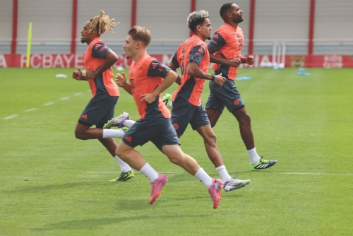 Revamped Bayern face early test as Chelsea come to town