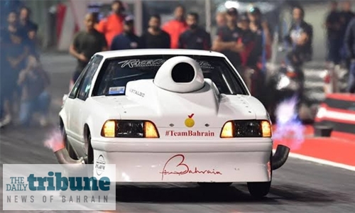 Drag racers set for heated battles down quarter-mile Drag racers set for heated battles down quarter-mile
