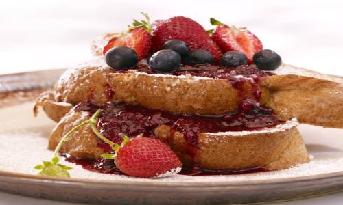 Chef Wolfgang Puck’s healthy version of a classic favourite Buttermilk French Toast with Berry Compote