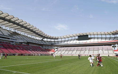 Empty Japan stadiums could soon hear the sound of app-lause