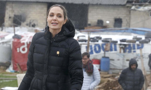 Angelina Jolie visits Syrian refugees, begs world to help