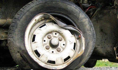 India road collision kills 10 members of one family India road collision kills 10 members of one family