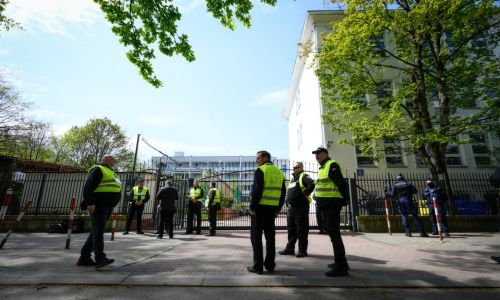 Poland seizes Russian high school building in Warsaw Poland seizes Russian high school building in Warsaw