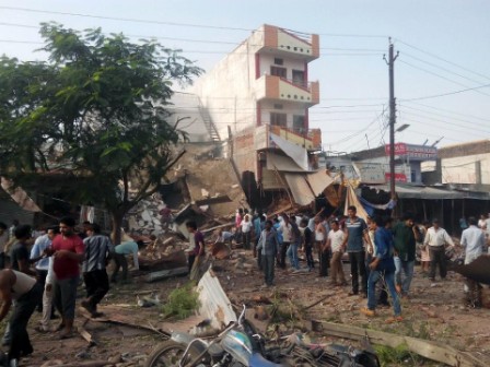 India gas cylinder blast death toll hits 85: police India gas cylinder blast death toll hits 85: police