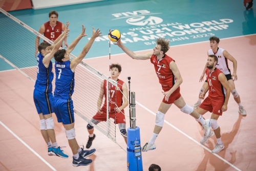 Argentina storm into semi-finals Argentina storm into semi-finals