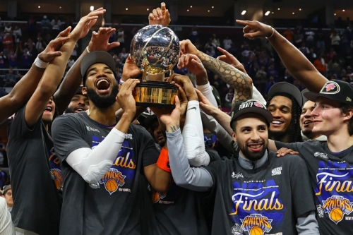 Knicks sweep Cavs to reach first NBA Finals since 1999