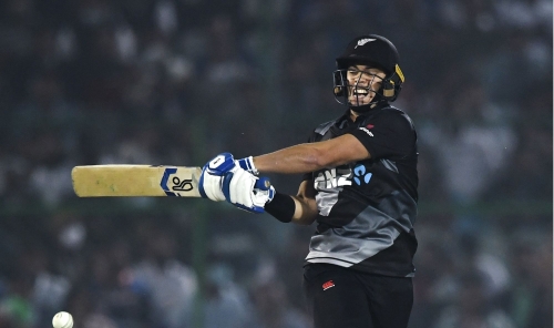 Chapman Blasts Ton as New Zealand Win First Pakistan ODI
