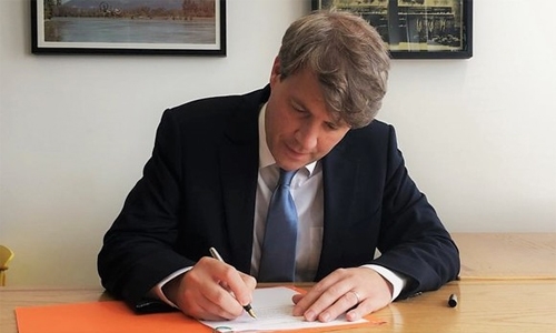 Britain adopts 2050 net zero emissions target Britain adopts 2050 net zero emissions target