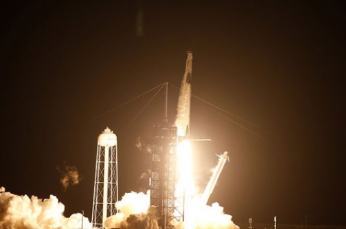 SpaceX rocket launches with 4 astronauts on board