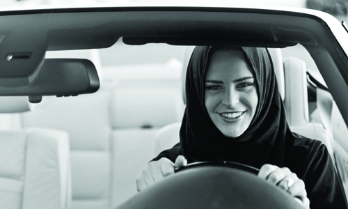 Saudi Arabia council rejects study of  women  driving