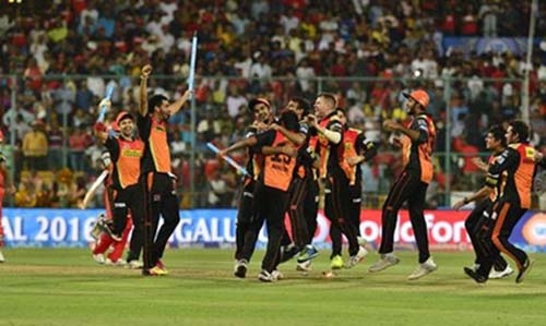 Hyderabad beat Bangalore by 8 runs in IPL final