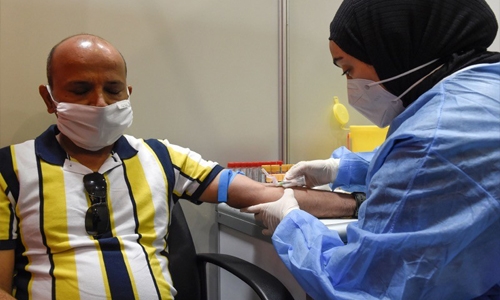 517,603 receive their first COVID-19 vaccine dose in Bahrain :Health Ministry