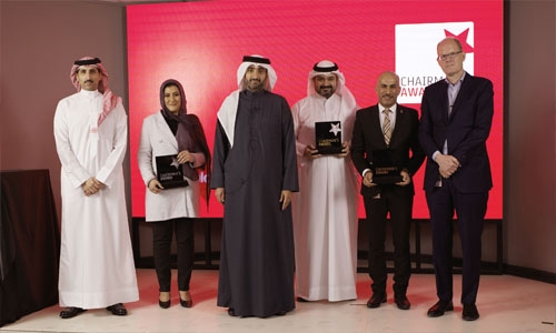 Batelco Chairman honours Chairman’s Award winners