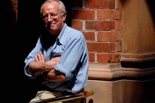 Robert Fisk, veteran British foreign correspondent, dies aged 74 Robert Fisk, veteran British foreign correspondent, dies aged 74