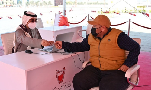 Housing Ministry distributes housing plots for Sitra project Housing Ministry distributes housing plots for Sitra project