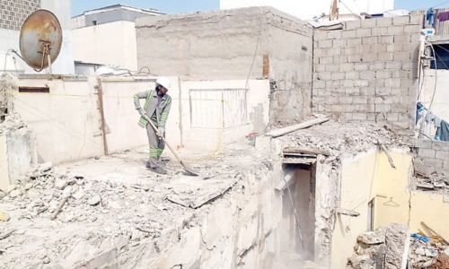 Joint Effort Cleans Up 20 Abandoned Homes in Muharraq Joint Effort Cleans Up 20 Abandoned Homes in Muharraq