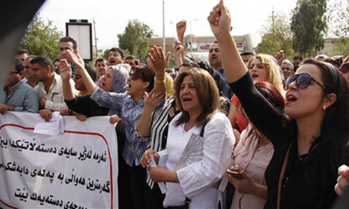 Doctors, police protest over unpaid wages in Iraqi Kurdistan