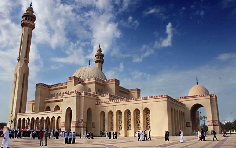 40,000 non-Muslims visited Grand Mosque last year