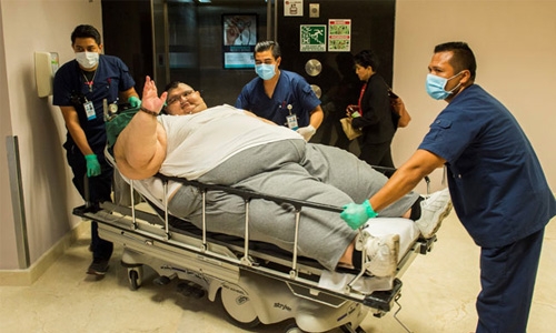 World's heaviest man goes under knife in Mexico